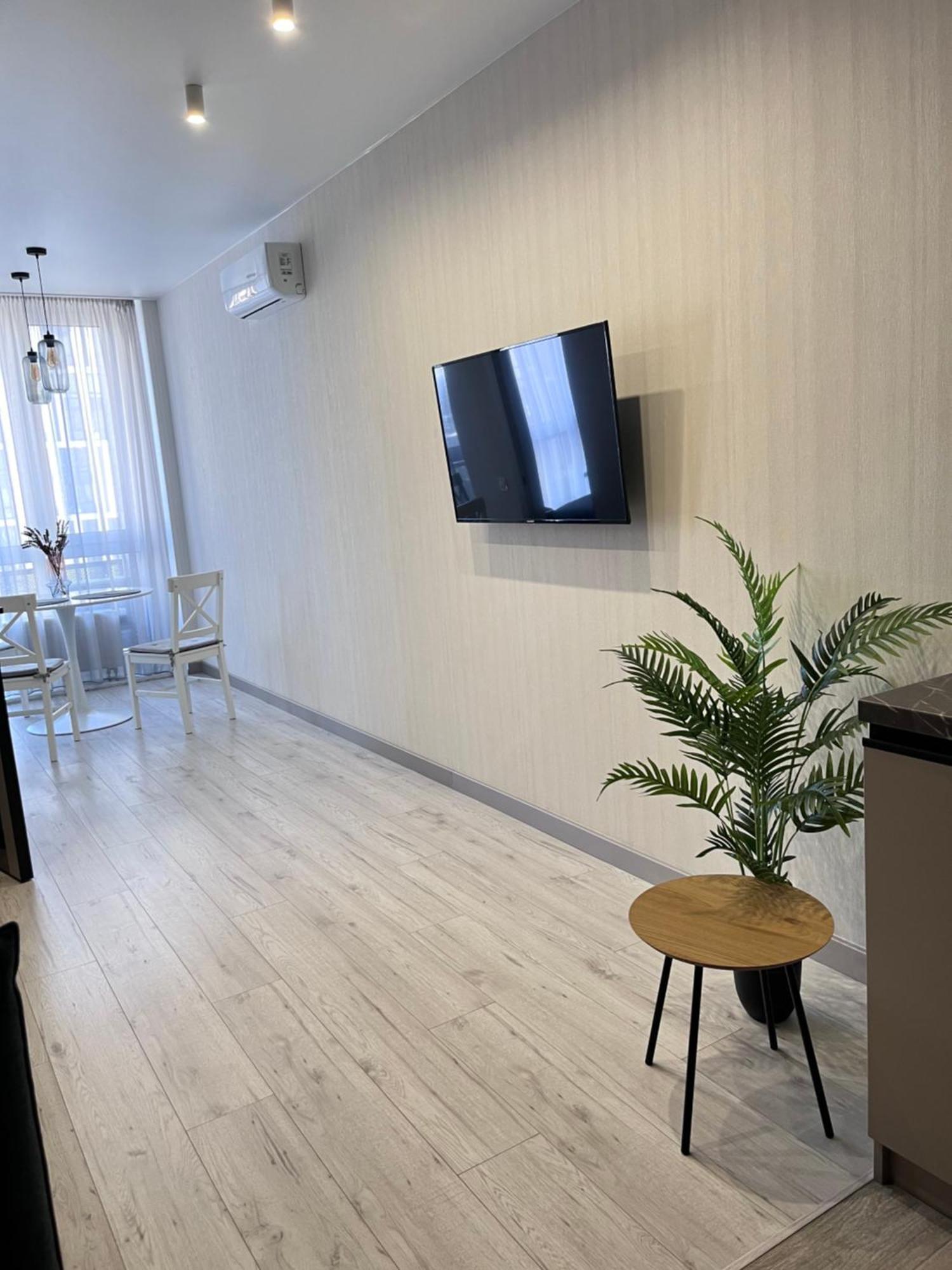 Slavutich Apartments Near Metro Station Kyiv Exterior photo